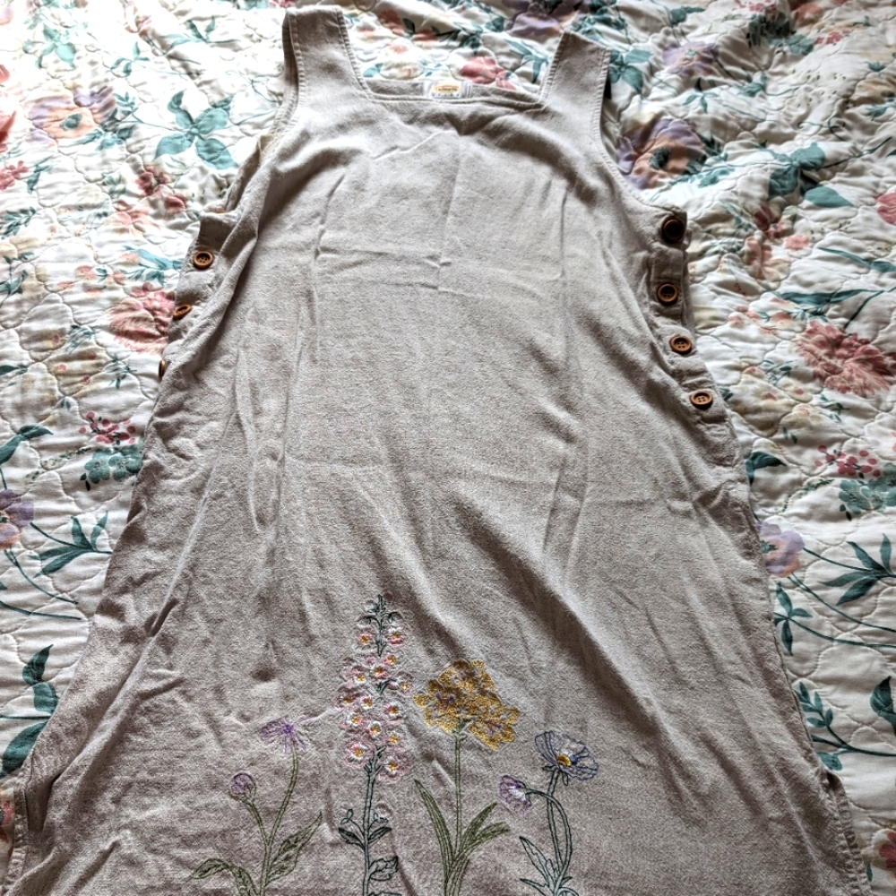 Talbots Cottagecore Floral apron dress with wooden buttons size Large